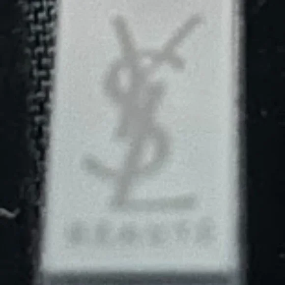 ✨ Rare YSL Velvet Travel Case - Perfect Gift or Private Luxury - Picture 7 of 11